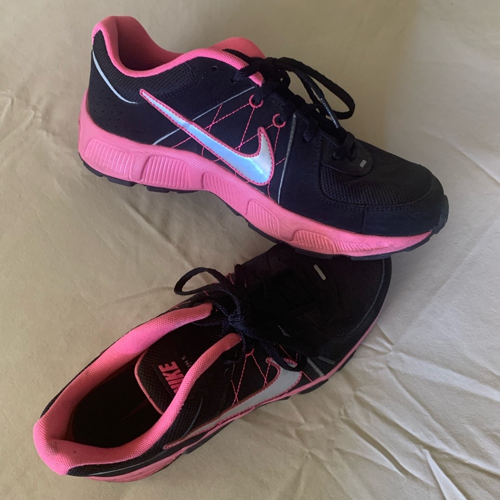 Nike T-Run 5 sneakers
